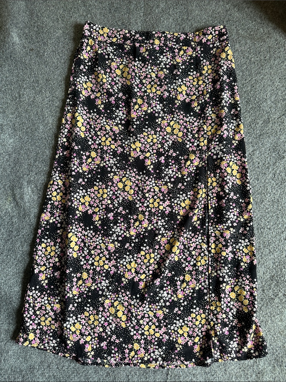 Forever 21 Black Floral Maxi Skirt - Stylish Women's Skirt size L dainty flower
